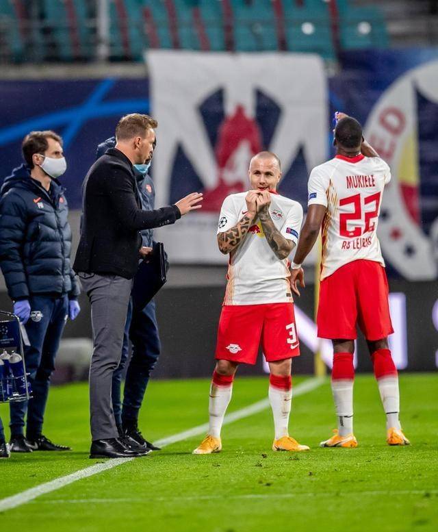  圣保利租借小将闪耀全场，德甲首球改写职业生涯